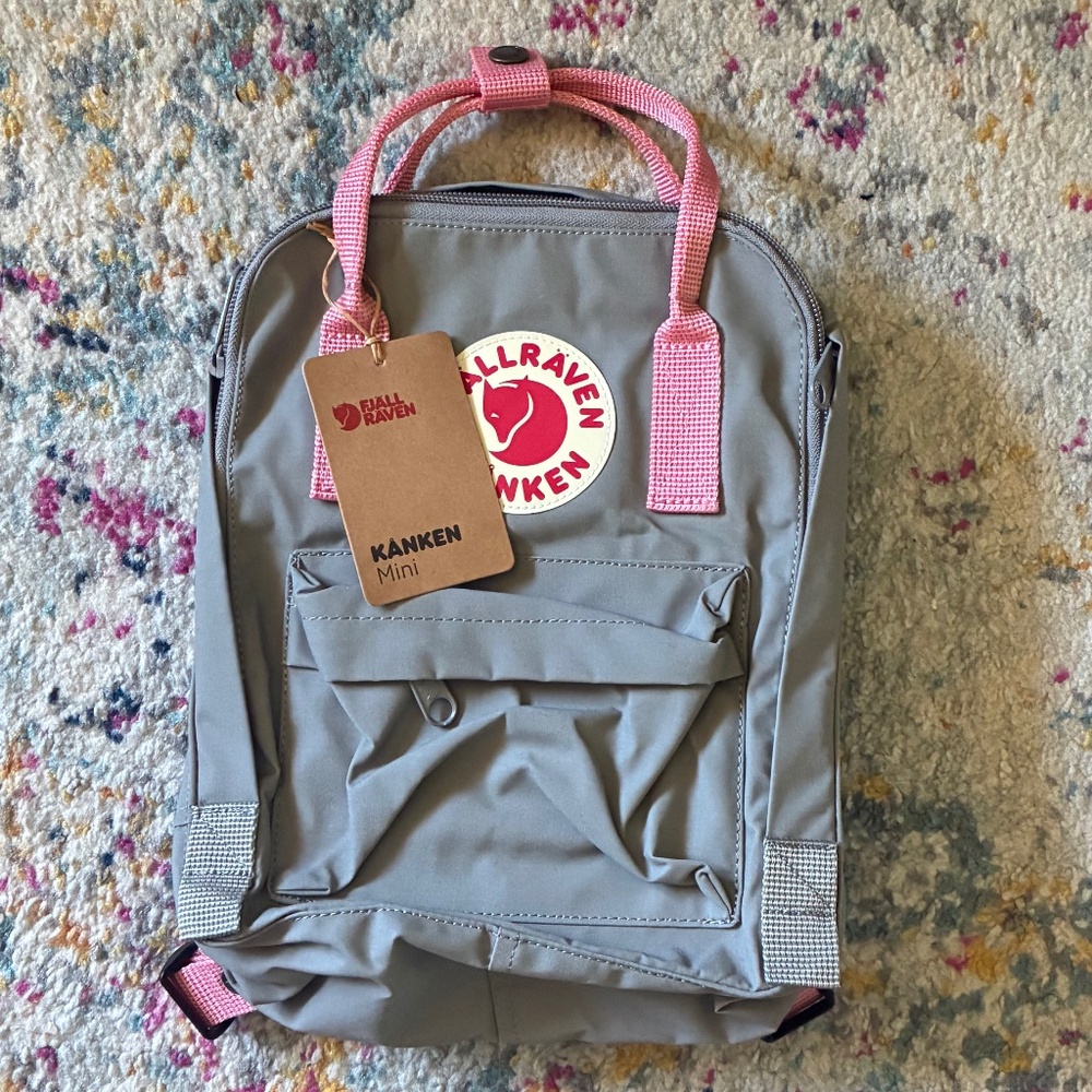 Fjällräven Kånken Mini Backpack in Fog/Pink